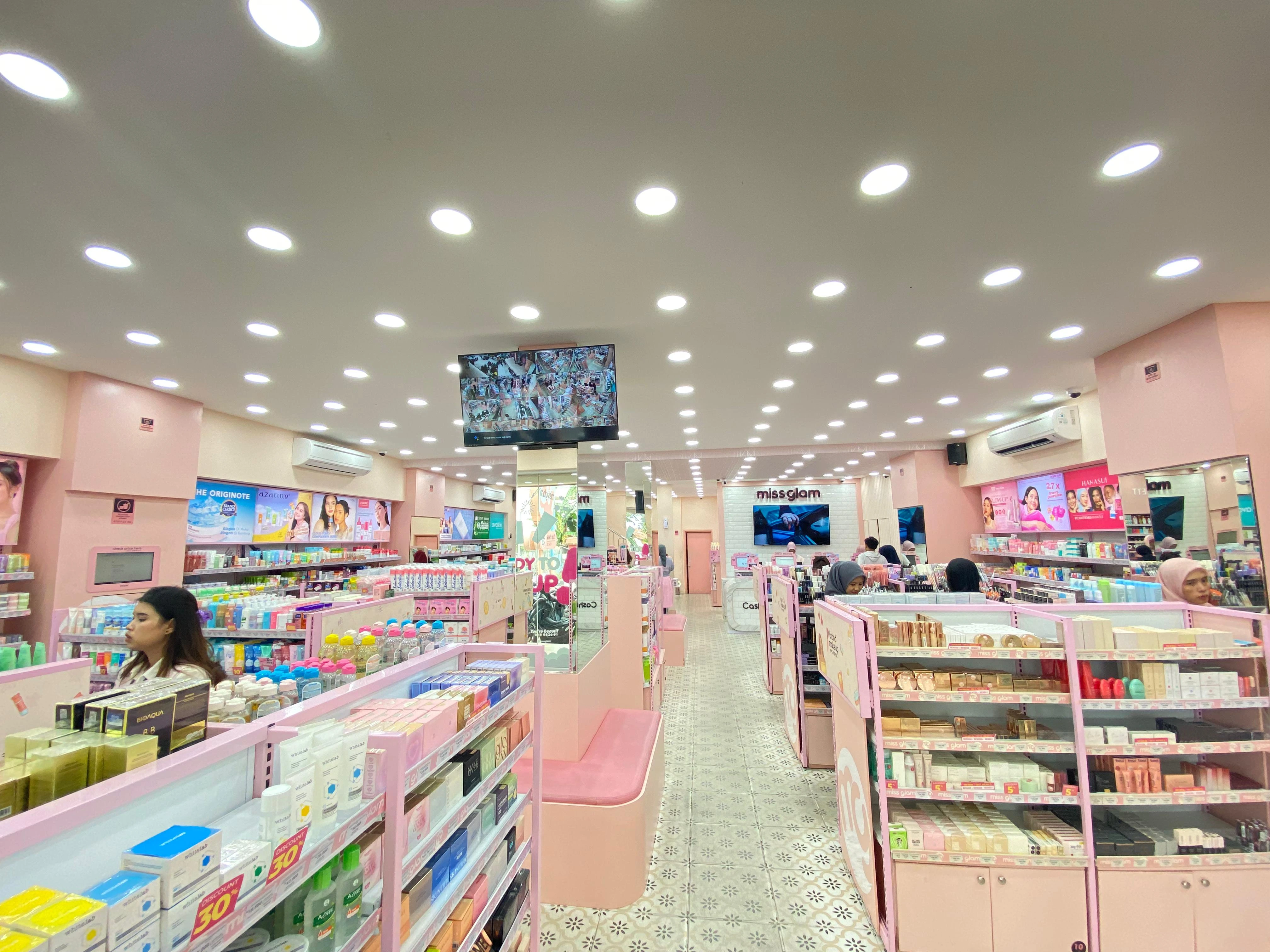 Miss Glam Store Interior - Tampilan Dalam Toko